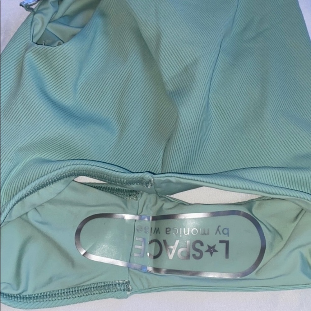 L*Space Ribbed Arizona One Piece Swimsuit Sz 6 - Picture 5 of 6